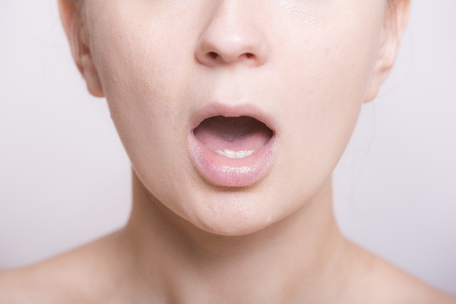 副鼻腔炎の頭痛に伴って肩こりや歯痛は何故おきる？いつまで続く？