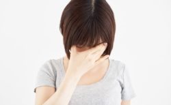 更年期障害の症状【めまい、頭痛、イライラ？】と期間や治療法