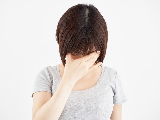 更年期障害の症状【めまい、頭痛、イライラ?】と期間や治療法